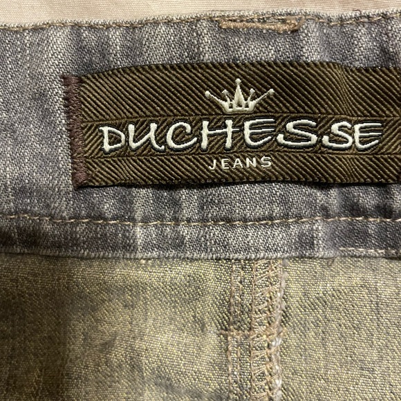 Y2k Grayish / tan stitching
denim mini skirt with pocket button. - Picture 4 of 5